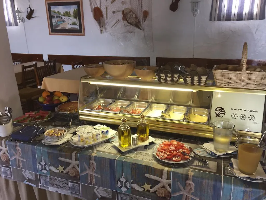 Hostal Cala Moli Cala Tarida  Cala Tarida (Ibiza)