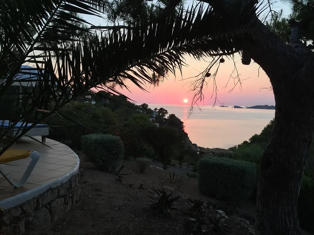 Hostal Cala Moli Cala Tarida  Spain