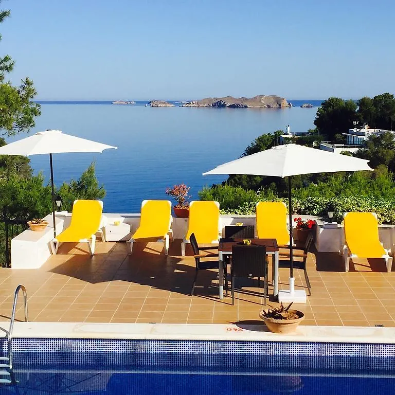 Guest house Hostal Cala Moli Cala Tarida