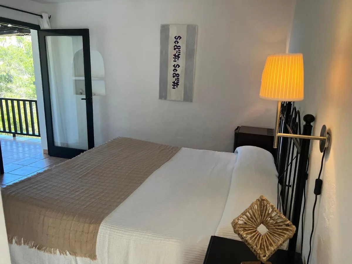 Hostal Cala Moli Cala Tarida  3*, Cala Tarida (Ibiza)