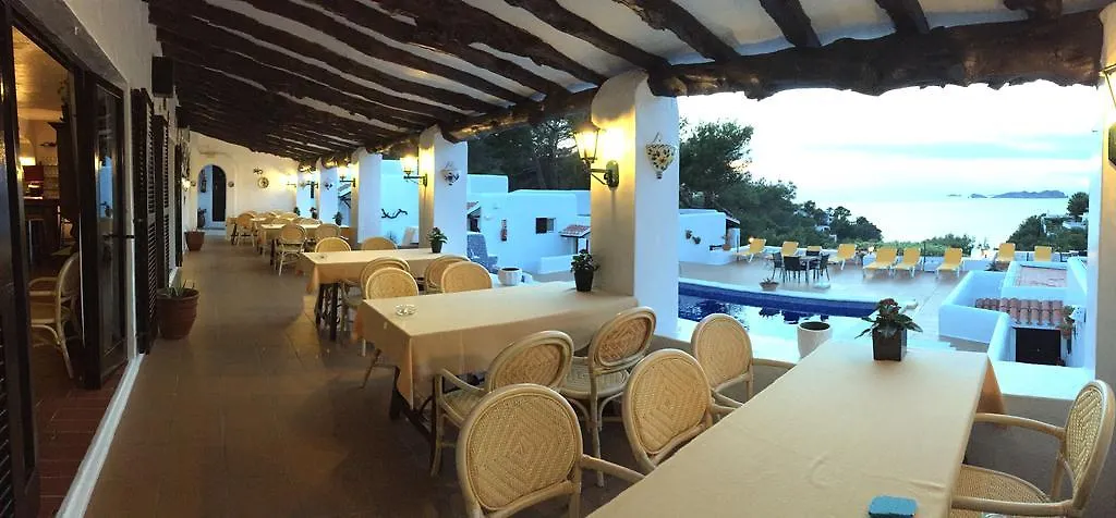 Hostal Cala Moli Cala Tarida  Guest house Cala Tarida (Ibiza)