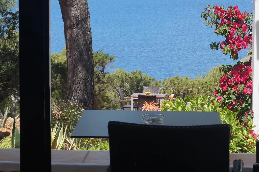 Guest house Hostal Cala Moli Cala Tarida