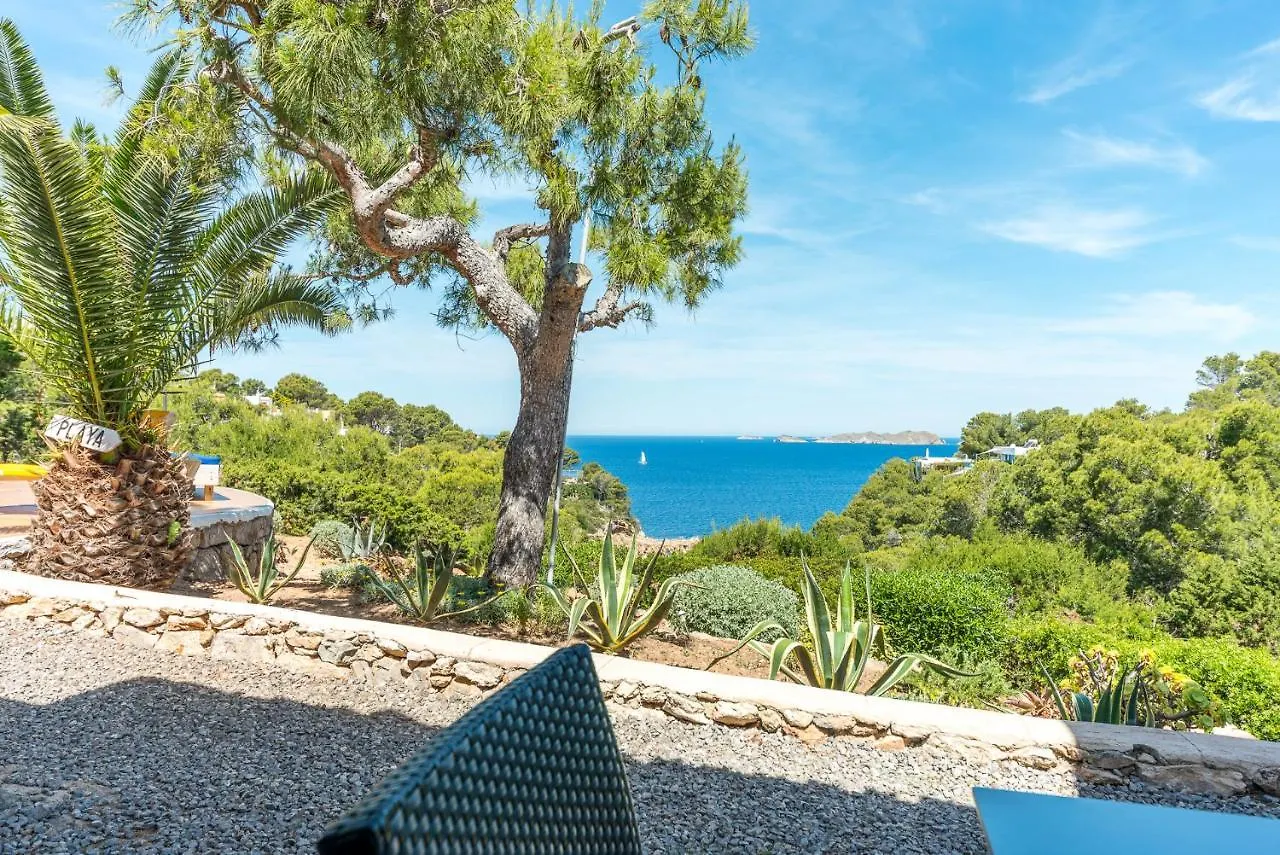 Guest house Hostal Cala Moli Cala Tarida