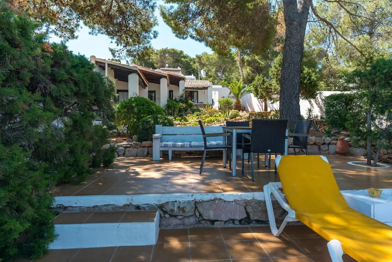 Guest house Hostal Cala Moli Cala Tarida