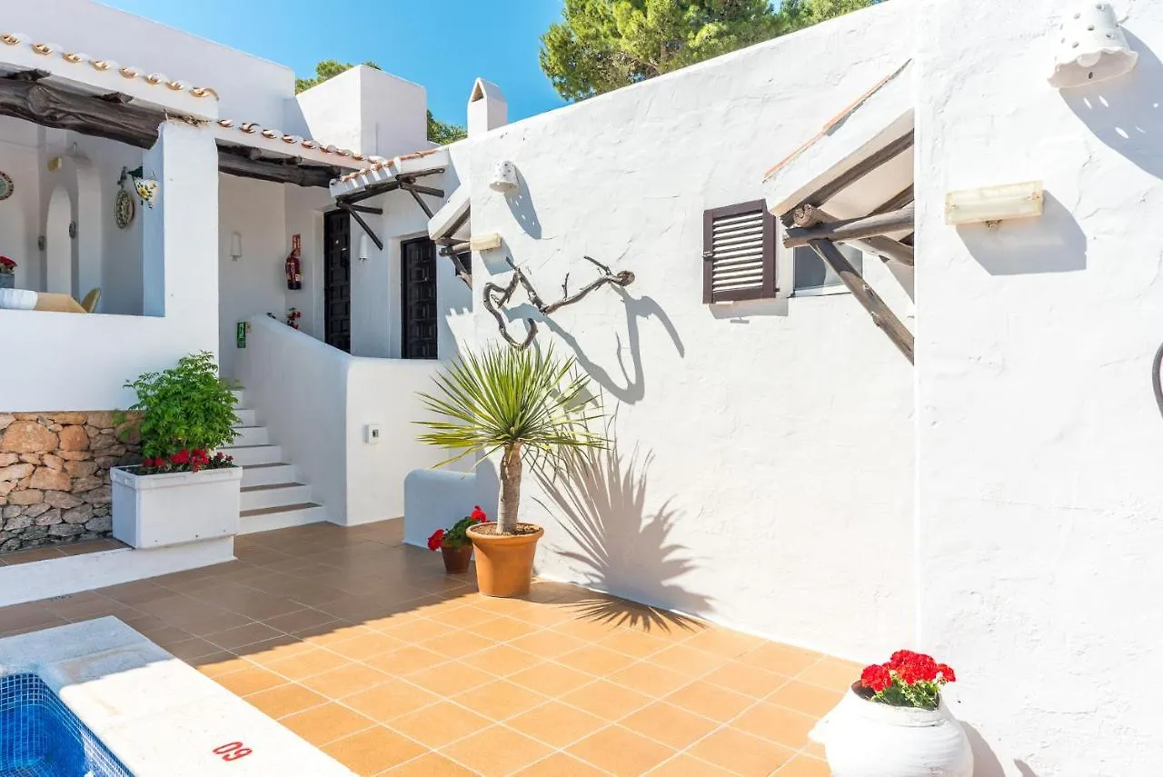 Hostal Cala Moli Cala Tarida  Spain