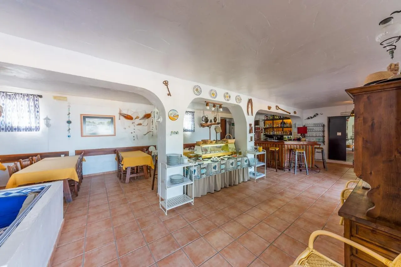 Hostal Cala Moli Cala Tarida  3*, Cala Tarida (Ibiza) Spain